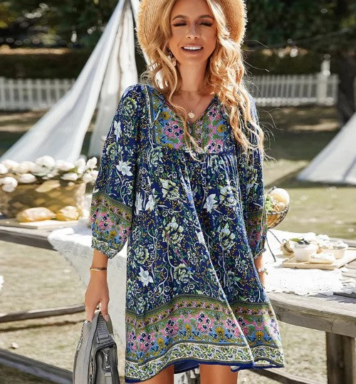 Sophia - Robe boho à manches courtes et décolleté en V avec imprimé floral